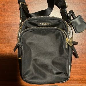 Tumi Cross Body 🖤💛